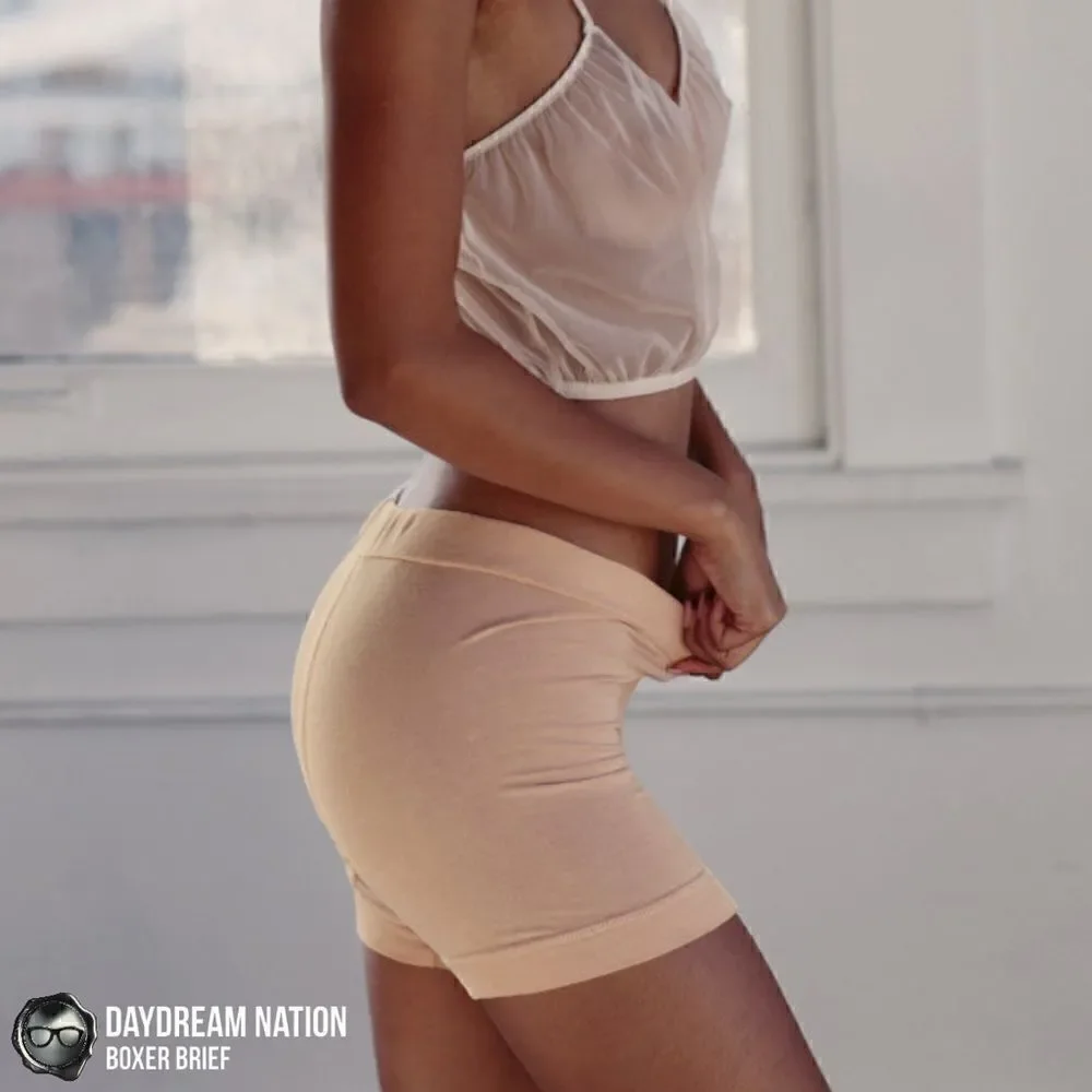 DOLLS KILL DAYDREAM NATION WOMEN’S BOXER BRIEF BOY SHORTS IN CORAL PINK SMALL